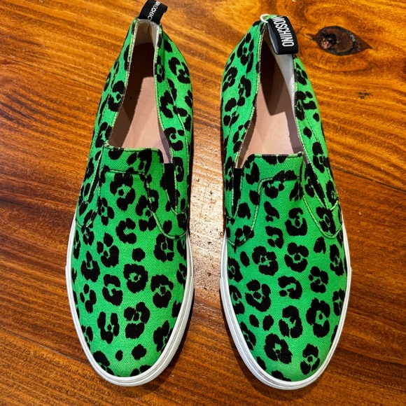 Women’s Moschino Cheap & Chic Green Leopard PrintCanvas Slip-Ons (EU Size 38) - Picture 1 of 5
